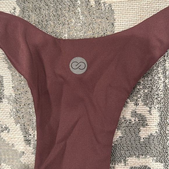 Ladies size small plum color sports bra - Picture 8 of 12